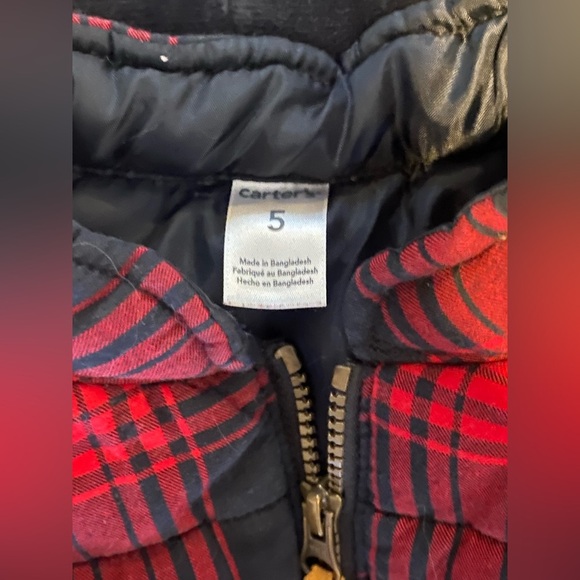 ❤️3/$12❤️ Carters size 5 plaid vest - Picture 3 of 6